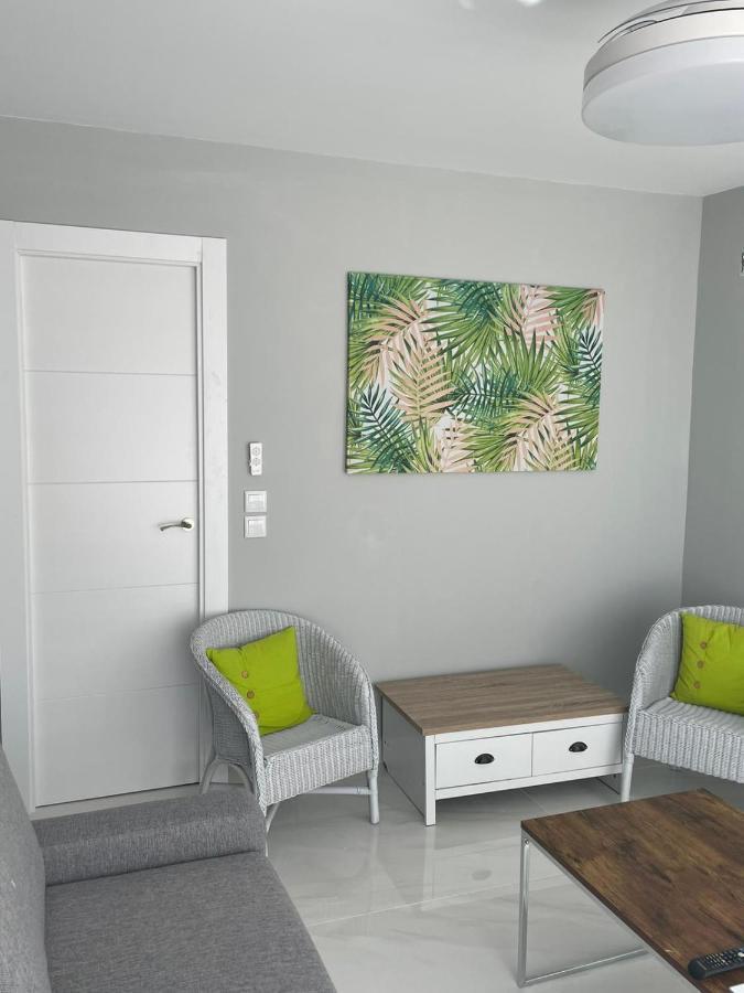 Seafront Recently Renovated Apartments Benalmádena Exteriör bild