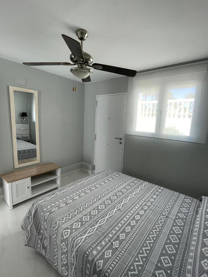 Seafront Recently Renovated Apartments Benalmádena Exteriör bild