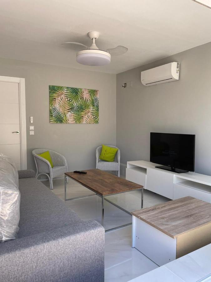 Seafront Recently Renovated Apartments Benalmádena Exteriör bild