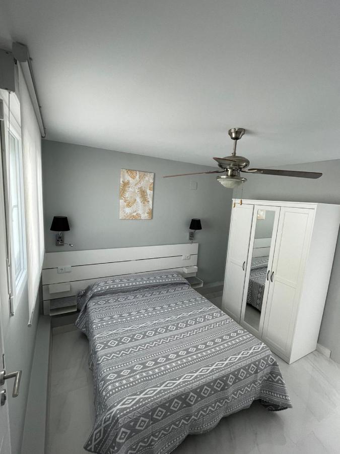 Seafront Recently Renovated Apartments Benalmádena Exteriör bild